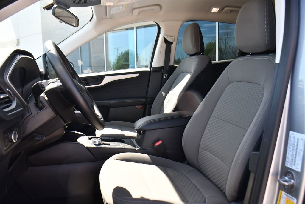 Used 2022 Ford Escape SE w/ SE Sport Appearance Package AWD/4WD image 13