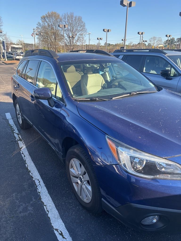 Used 2017 Subaru Outback 2.5i Premium image 2