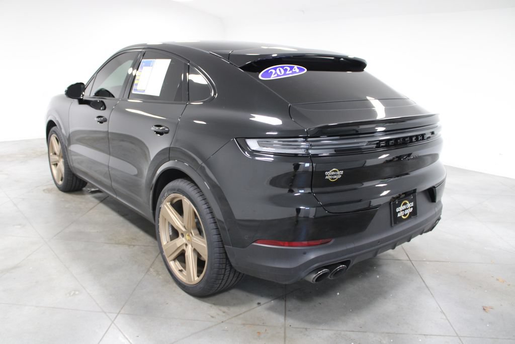 Used 2024 Porsche Cayenne Coupe AWD/4WD image 7