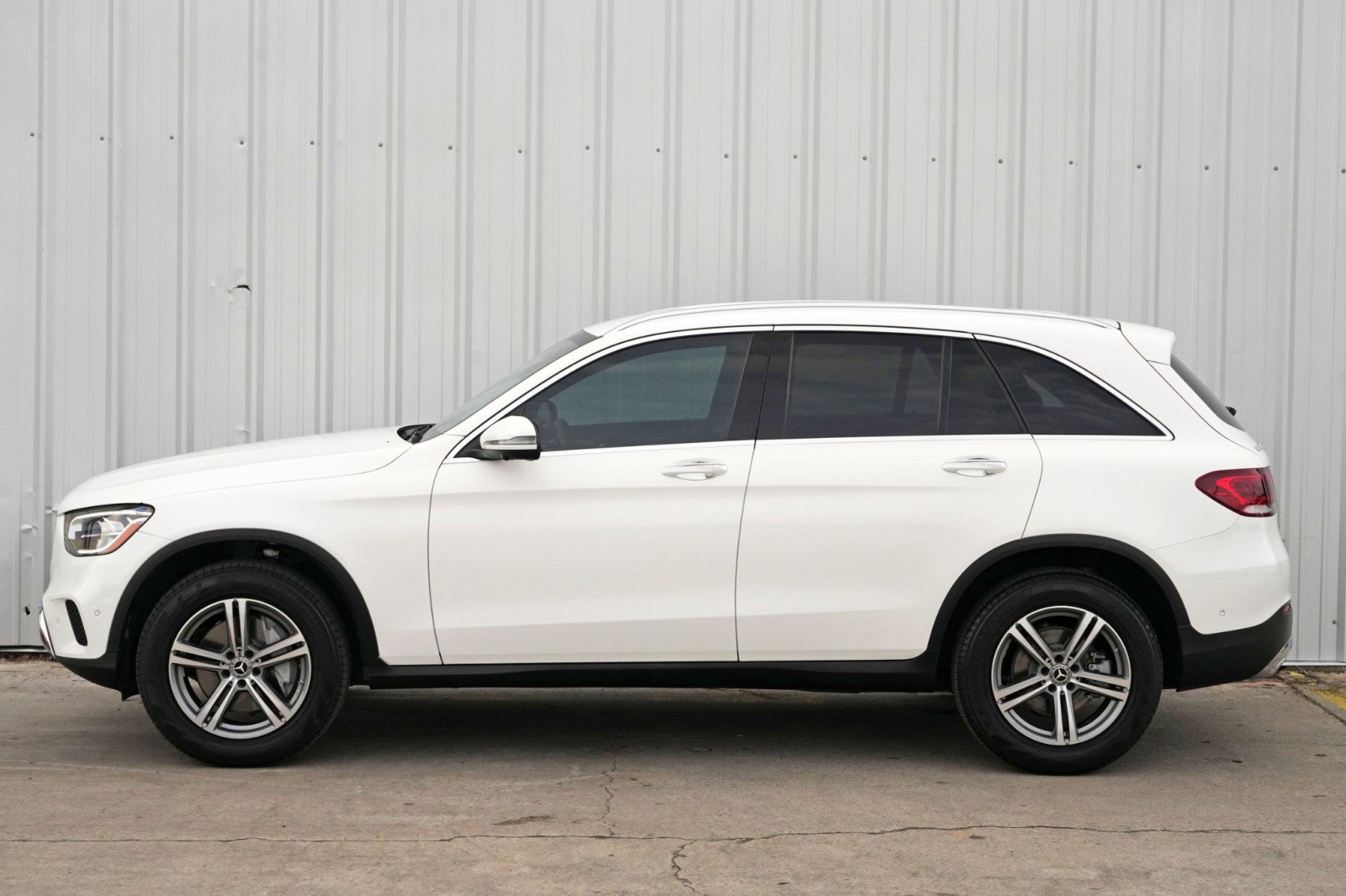 Used 2021 Mercedes-Benz GLC 300 w/ Premium Package image 48