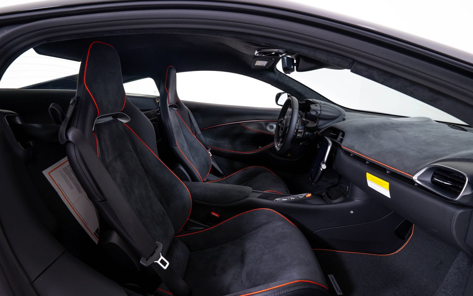 New 2026 McLaren Artura RWD image 20
