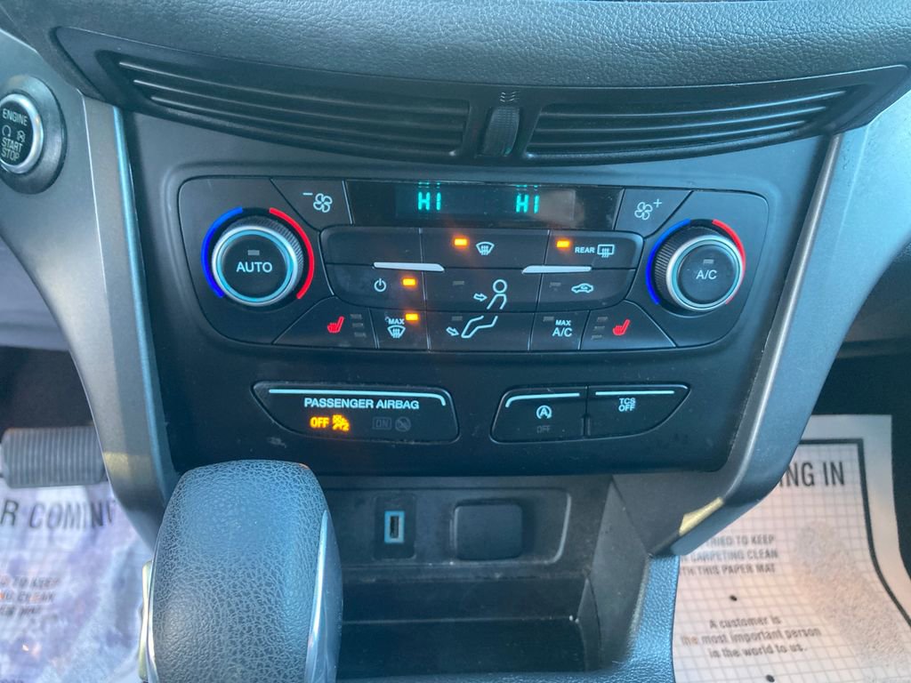 Used 2019 Ford Escape SE image 22
