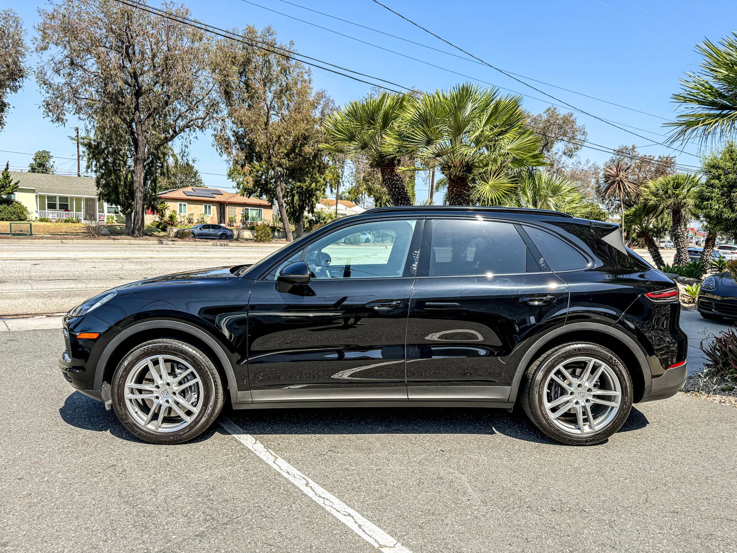 Used 2022 Porsche Cayenne Platinum Edition AWD/4WD image 13