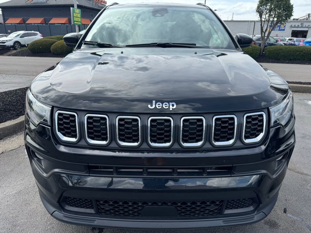Used 2024 Jeep Compass Latitude image 7