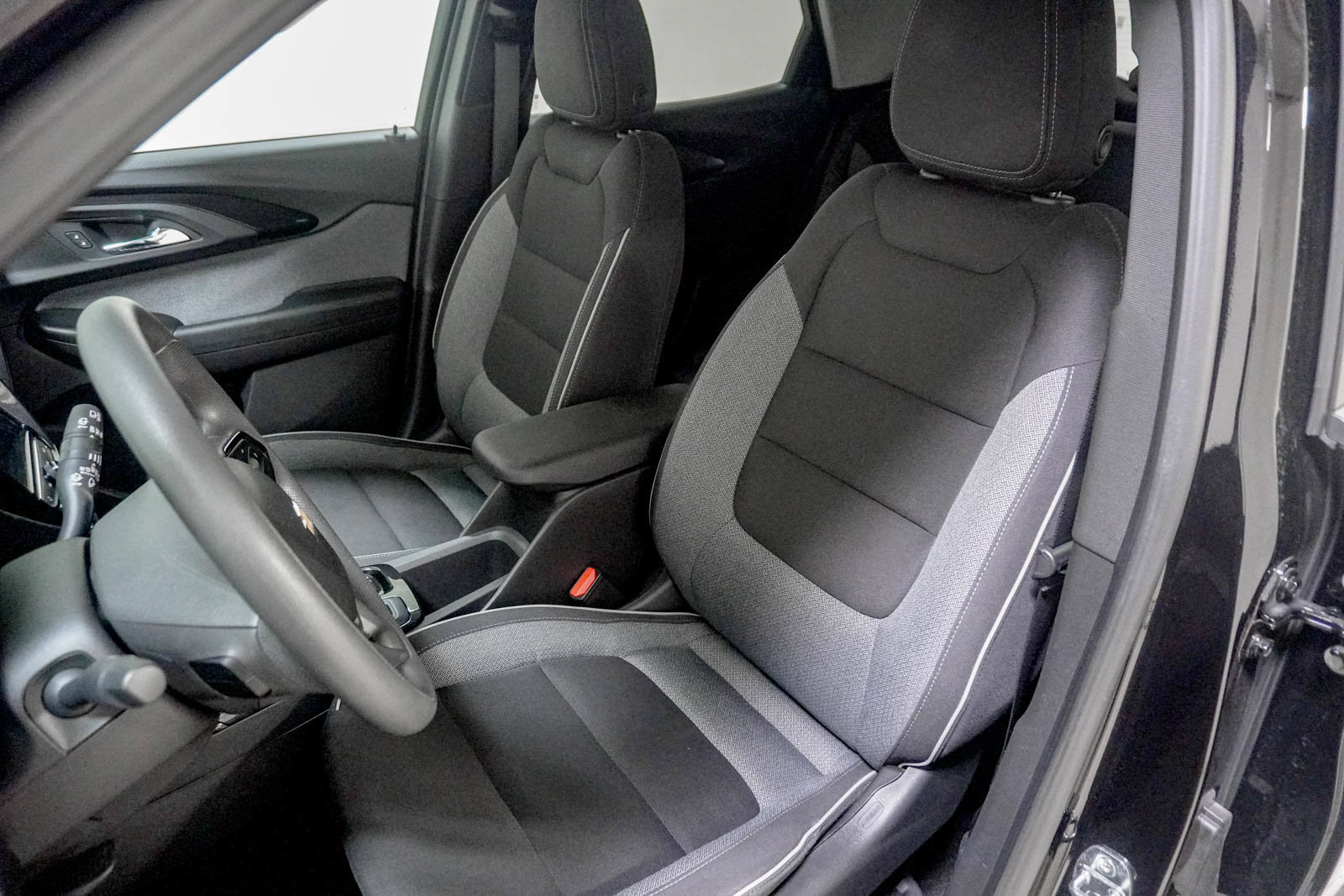 Used 2022 Chevrolet TrailBlazer LT w/ Convenience Package FWD image 16