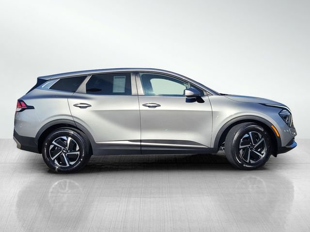 Used 2025 Kia Sportage LX image 3