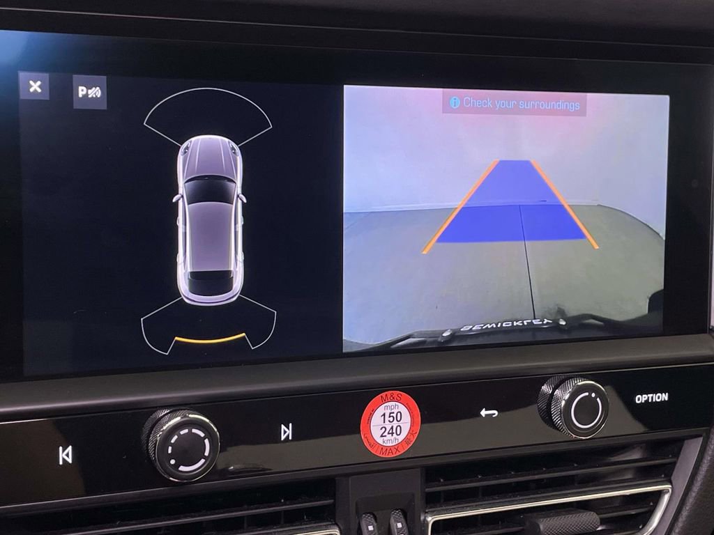 Certified 2023 Porsche Macan image 32