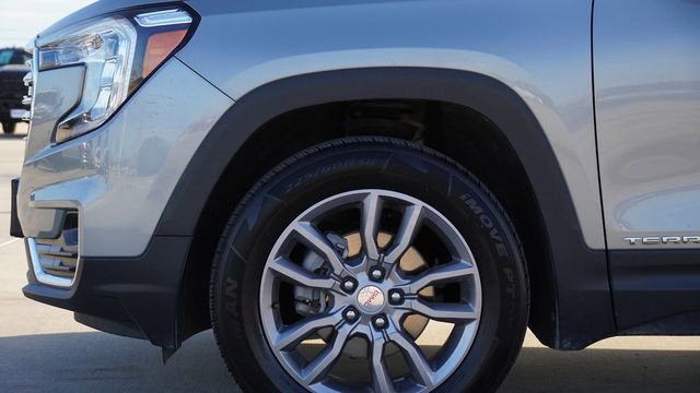 Used 2024 GMC Terrain SLT image 5