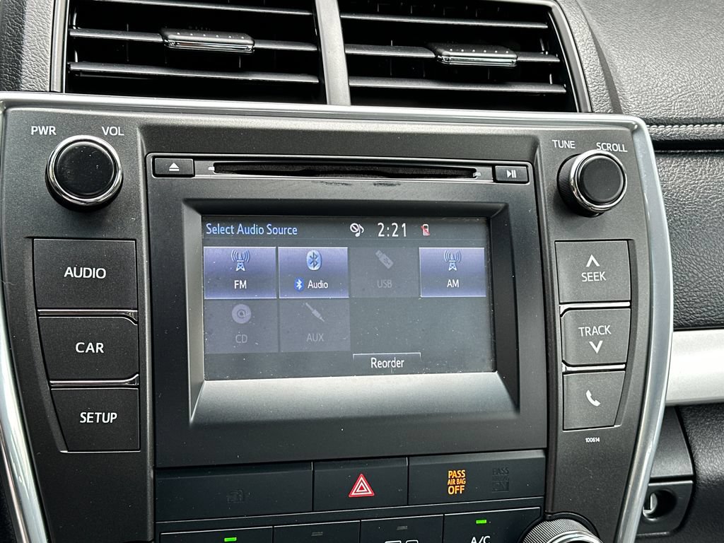 Used 2017 Toyota Camry SE FWD image 14