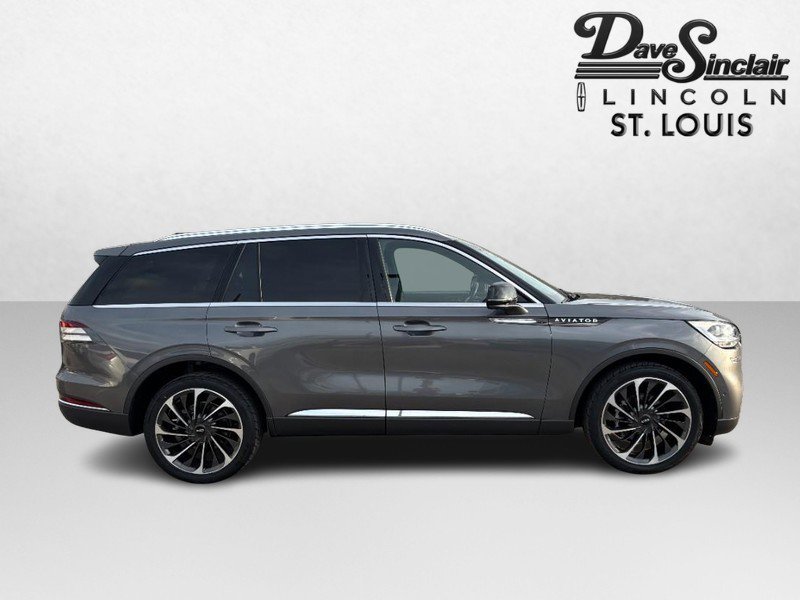 Used 2022 Lincoln Aviator Reserve w/ Equipment Group 201A image 4