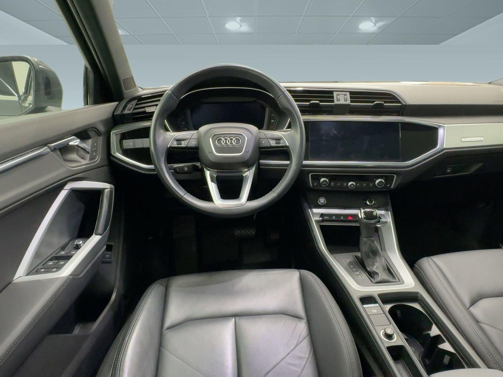 Used 2020 Audi Q3 2.0T Premium w/ Convenience Package image 4