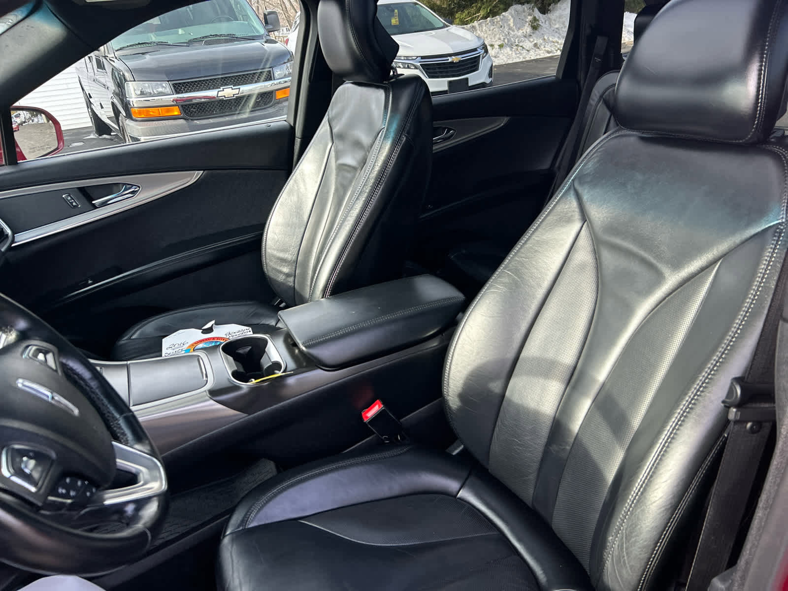 Used 2016 Lincoln MKX Select w/ Select Plus Package AWD/4WD image 15