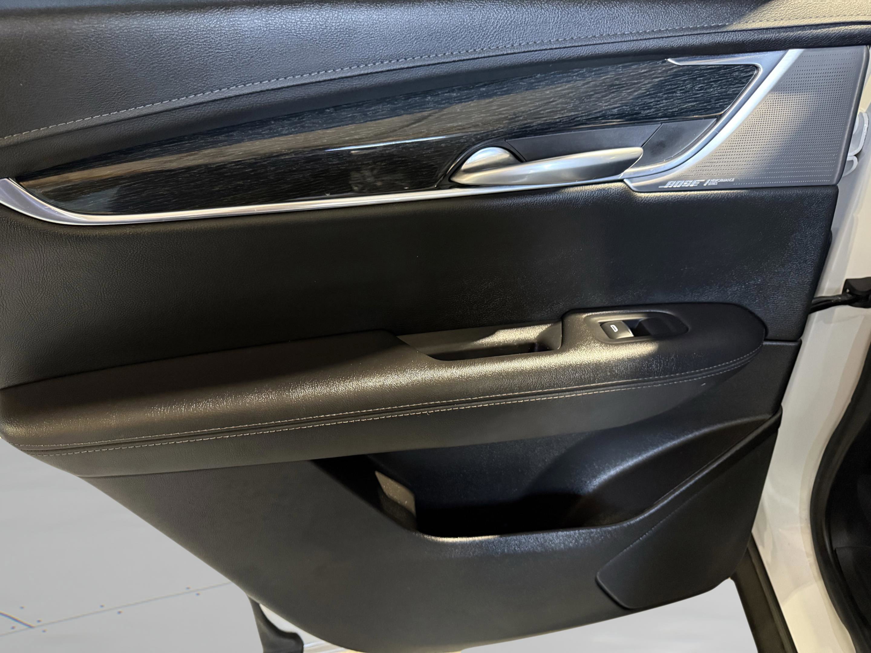 Used 2024 Cadillac XT5 Premium Luxury image 33