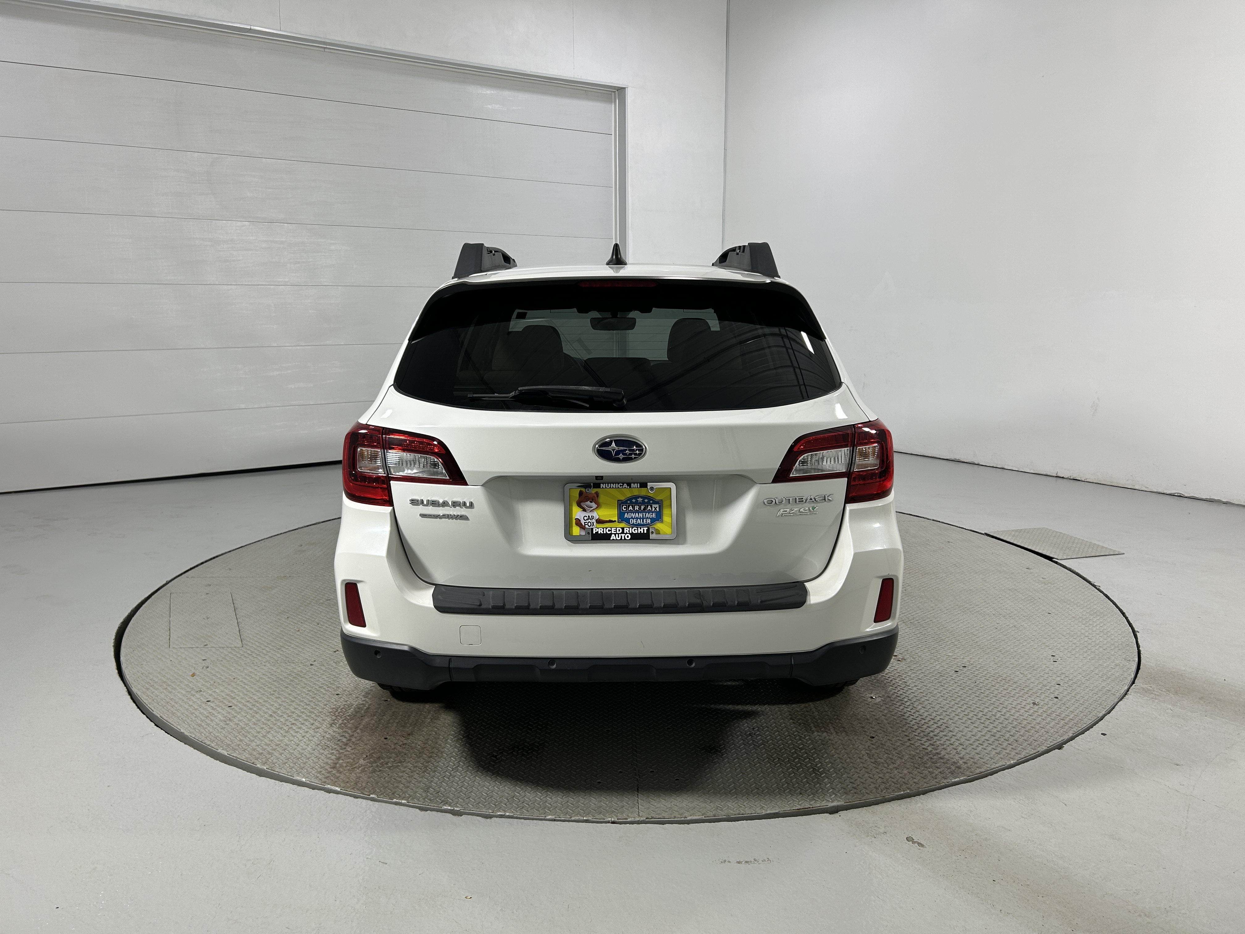 Used 2017 Subaru Outback 2.5i Limited AWD/4WD image 33