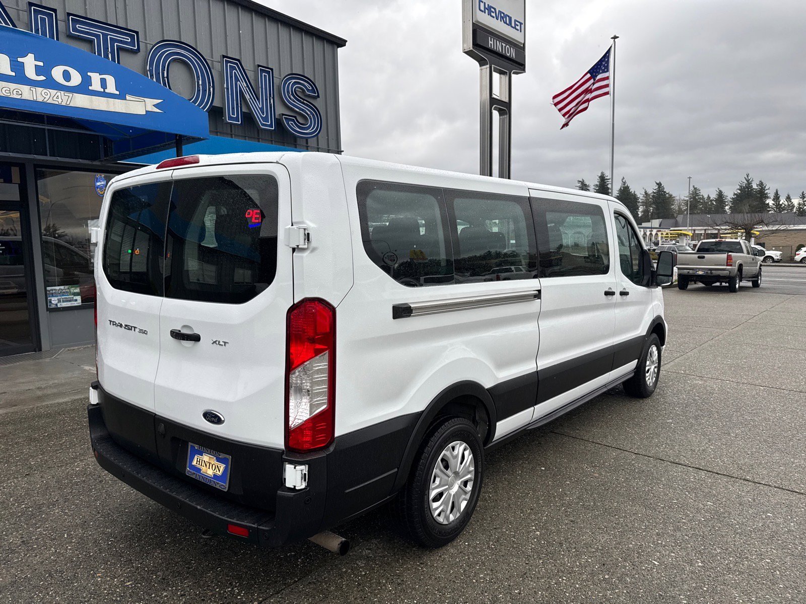 Used 2021 Ford Transit 350 XLT image 4