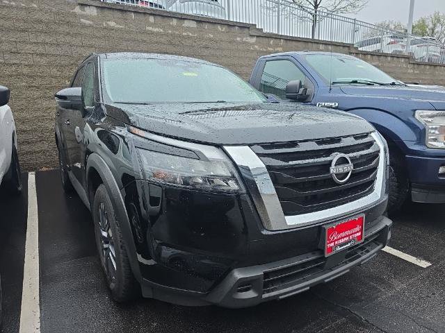 Certified 2025 Nissan Pathfinder SV