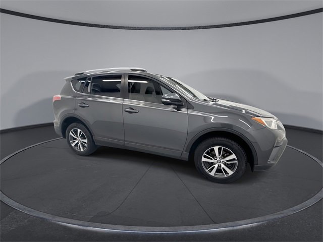 Used 2018 Toyota RAV4 XLE image 2