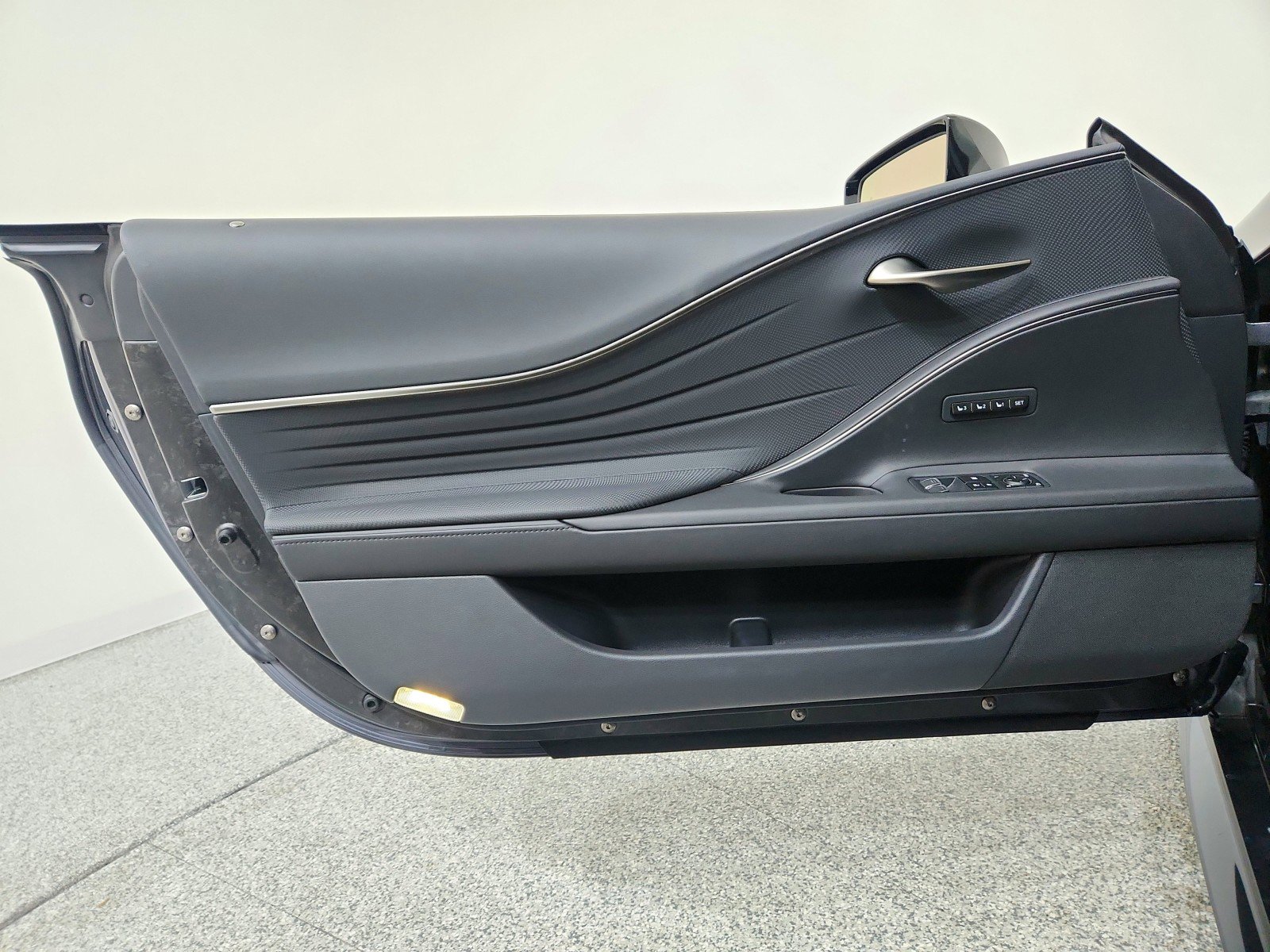 Used 2024 Lexus LC 500 LC 500 image 16