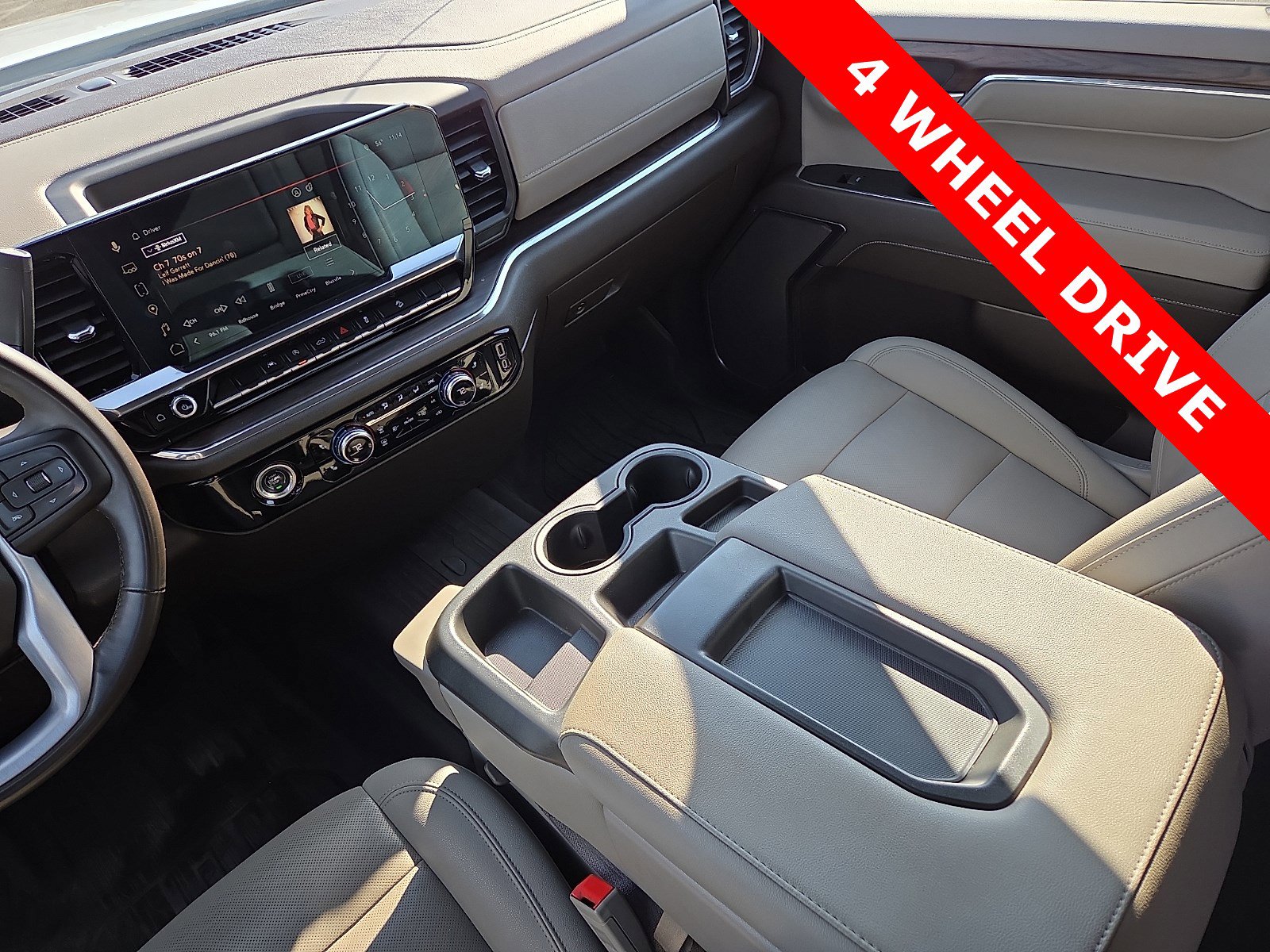 Used 2023 GMC Sierra 1500 SLT image 12