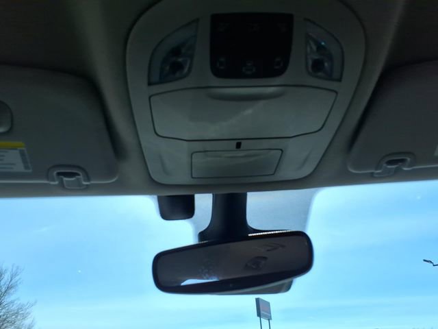 Used 2021 Chrysler Pacifica Touring image 17