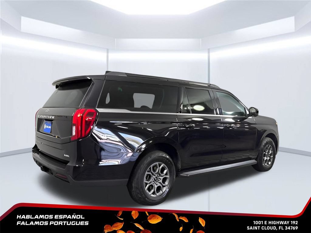 Used 2025 Ford Expedition Max Active AWD/4WD image 9