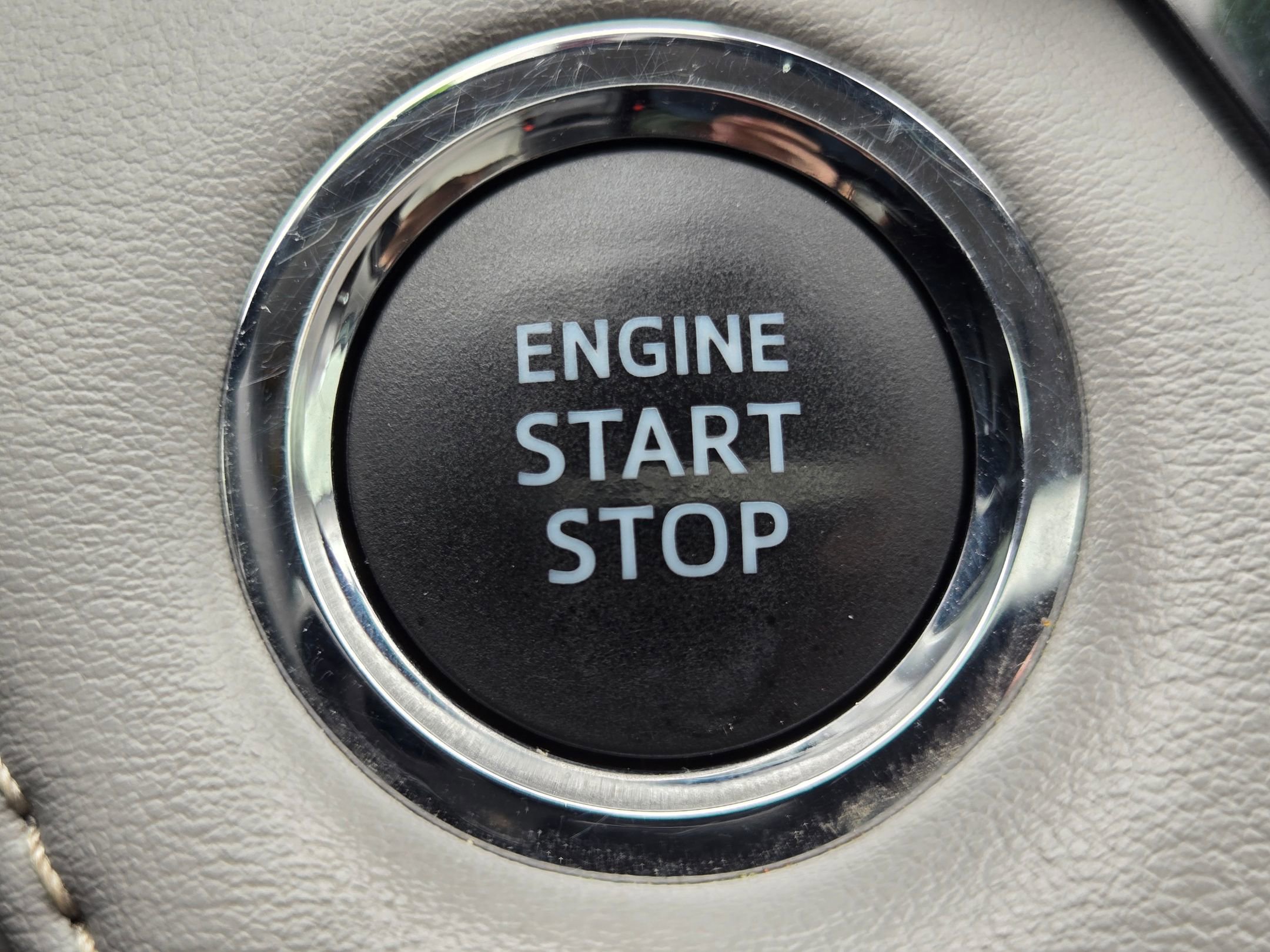 Used 2018 Toyota RAV4 Limited image 22