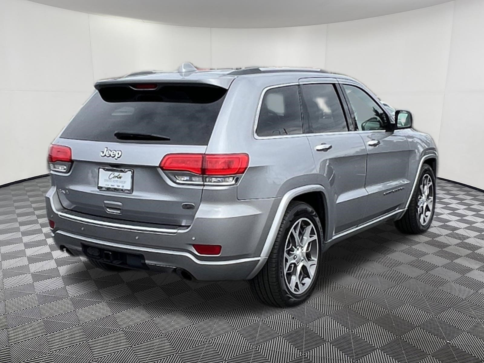 Used 2021 Jeep Grand Cherokee Overland AWD/4WD image 6