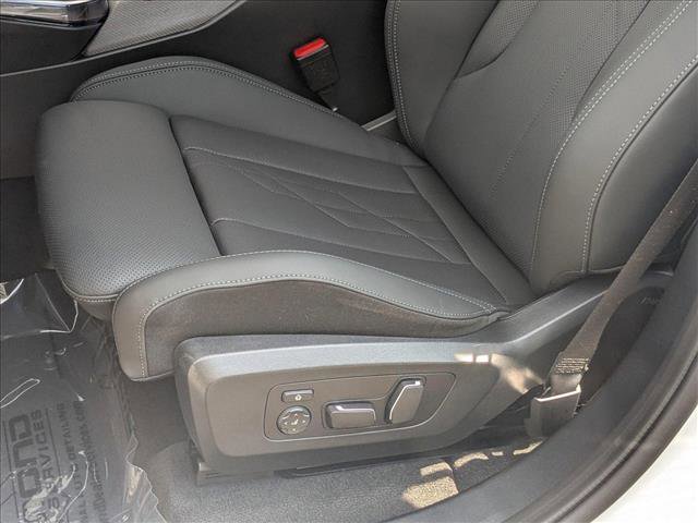 Used 2025 BMW X3 xDrive30i w/ Convenience Package AWD/4WD image 4