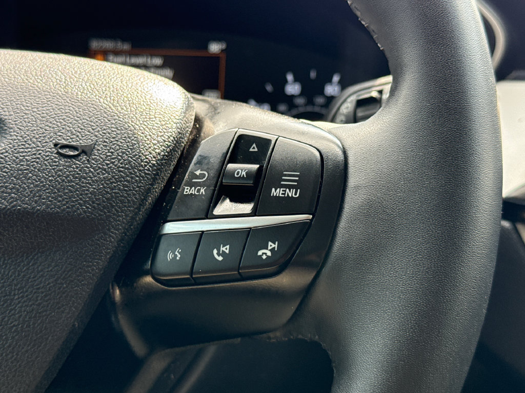 Used 2022 Ford Escape SE w/ SE Sport Appearance Package FWD image 27