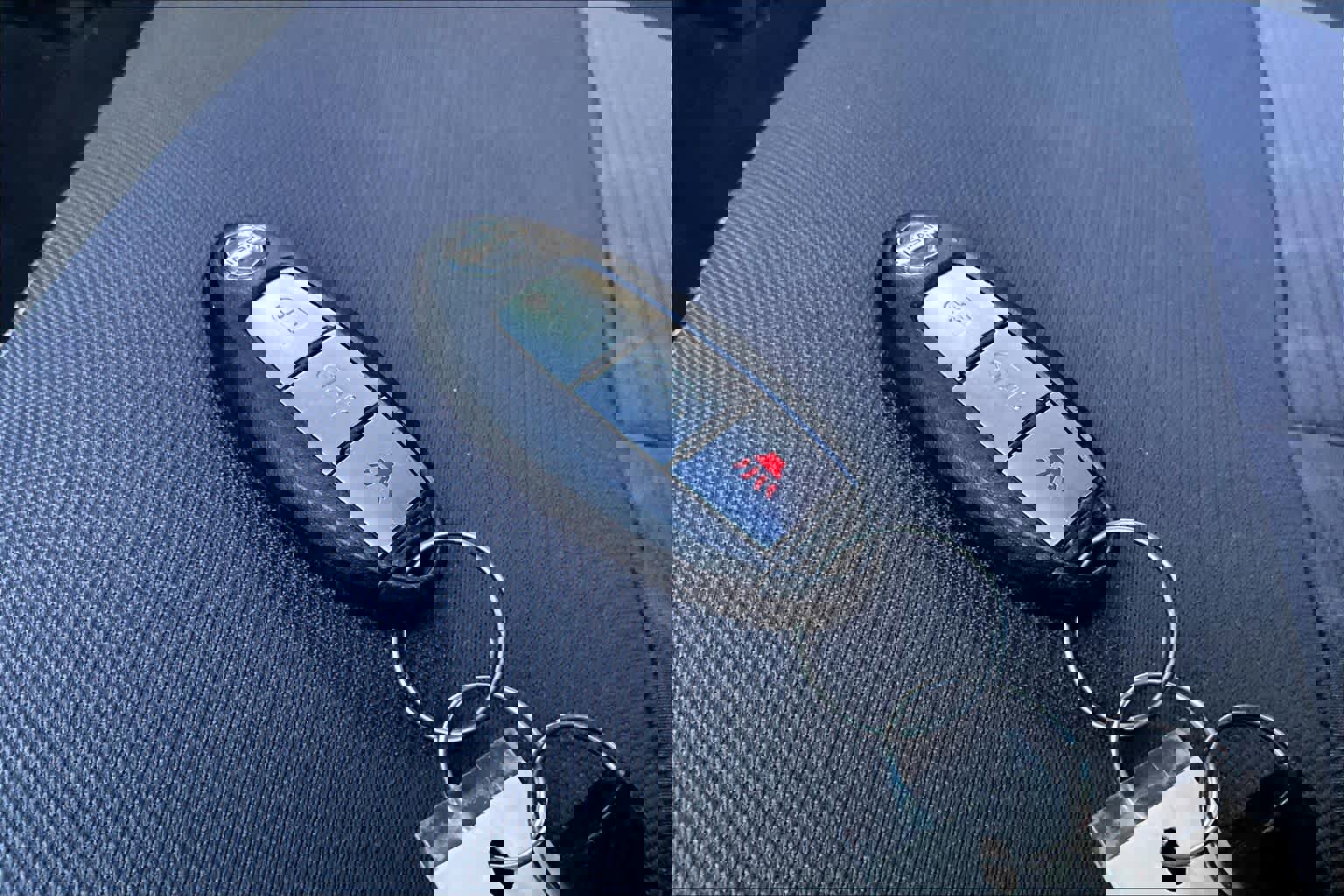 Used 2022 Nissan Titan SV image 13