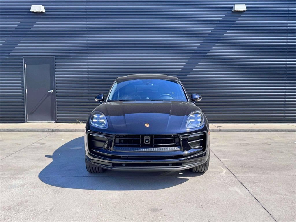 New 2025 Porsche Macan AWD/4WD image 12
