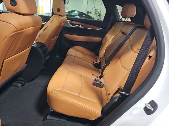 Used 2023 Cadillac XT5 Premium Luxury w/ Technology Package AWD/4WD image 13