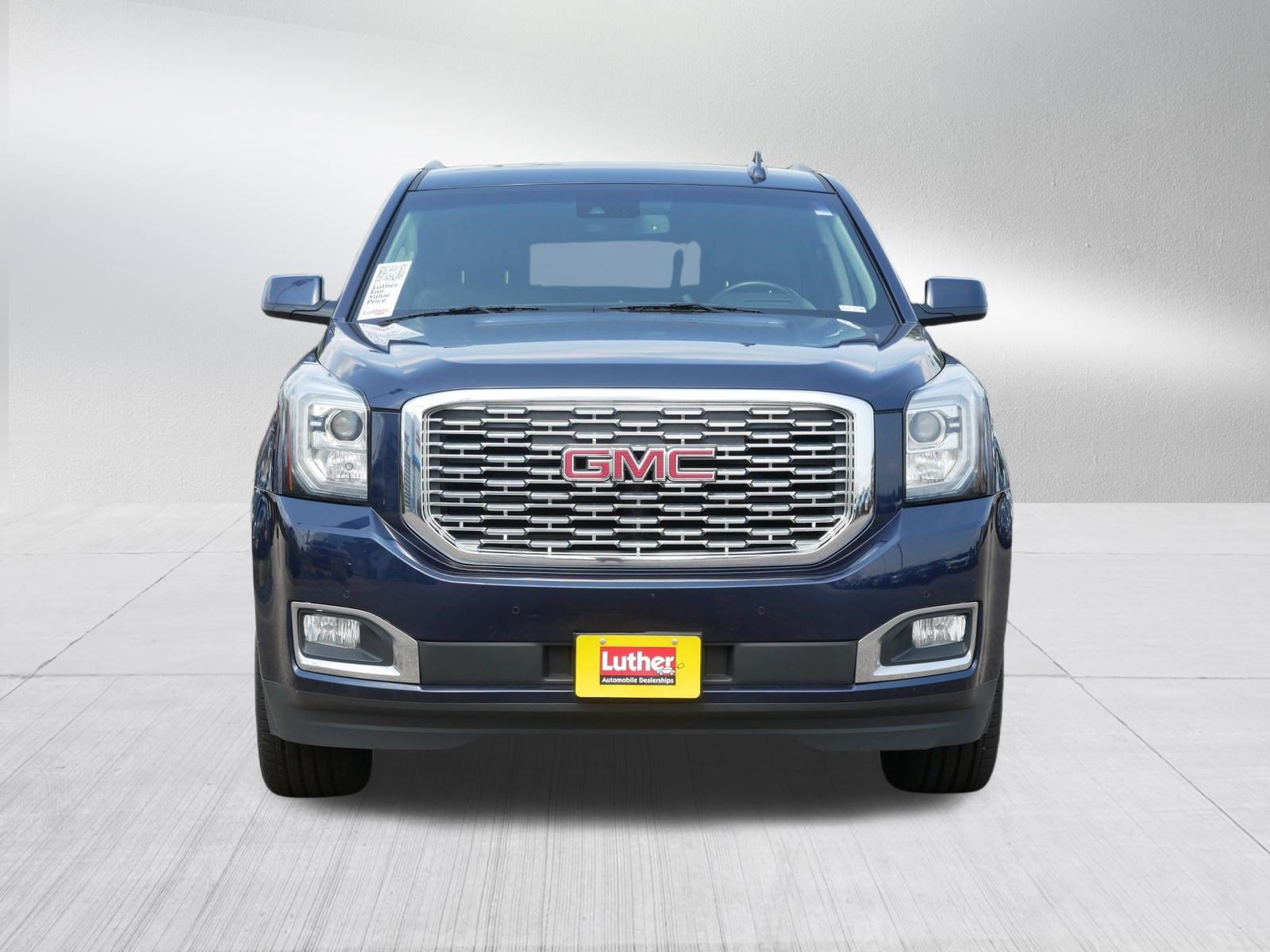 Used 2018 GMC Yukon Denali w/ Denali Ultimate Package AWD/4WD image 2