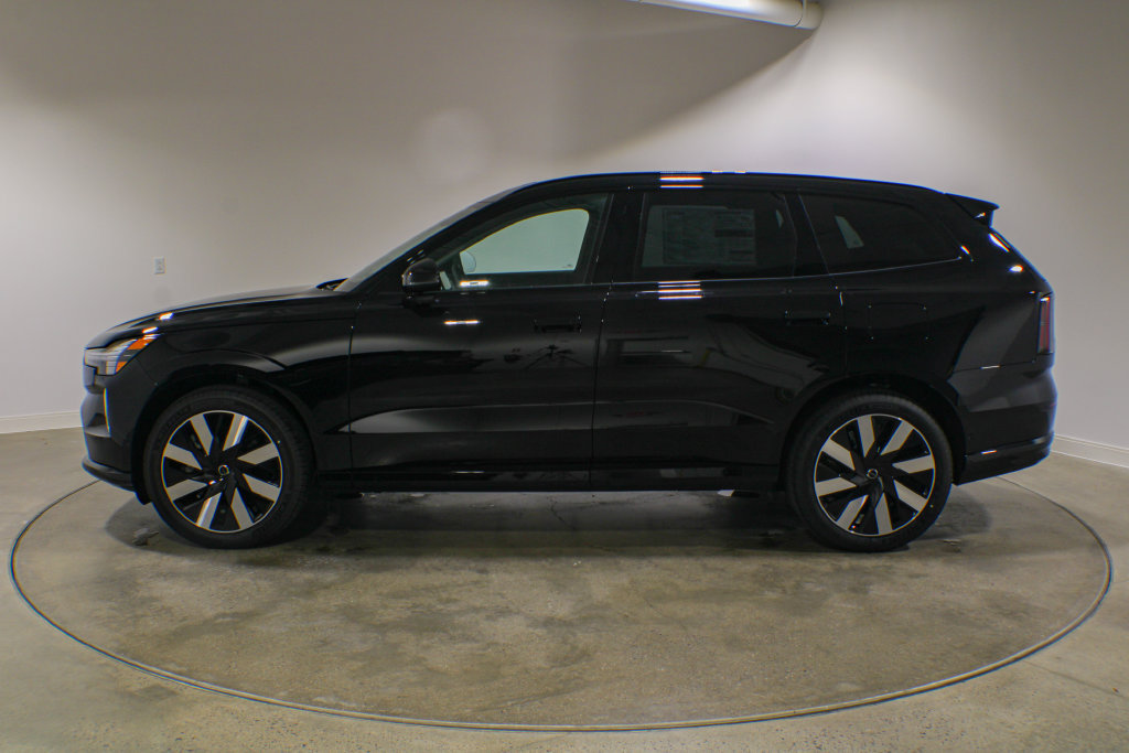 New 2026 Volvo EX90 Ultra AWD/4WD image 2