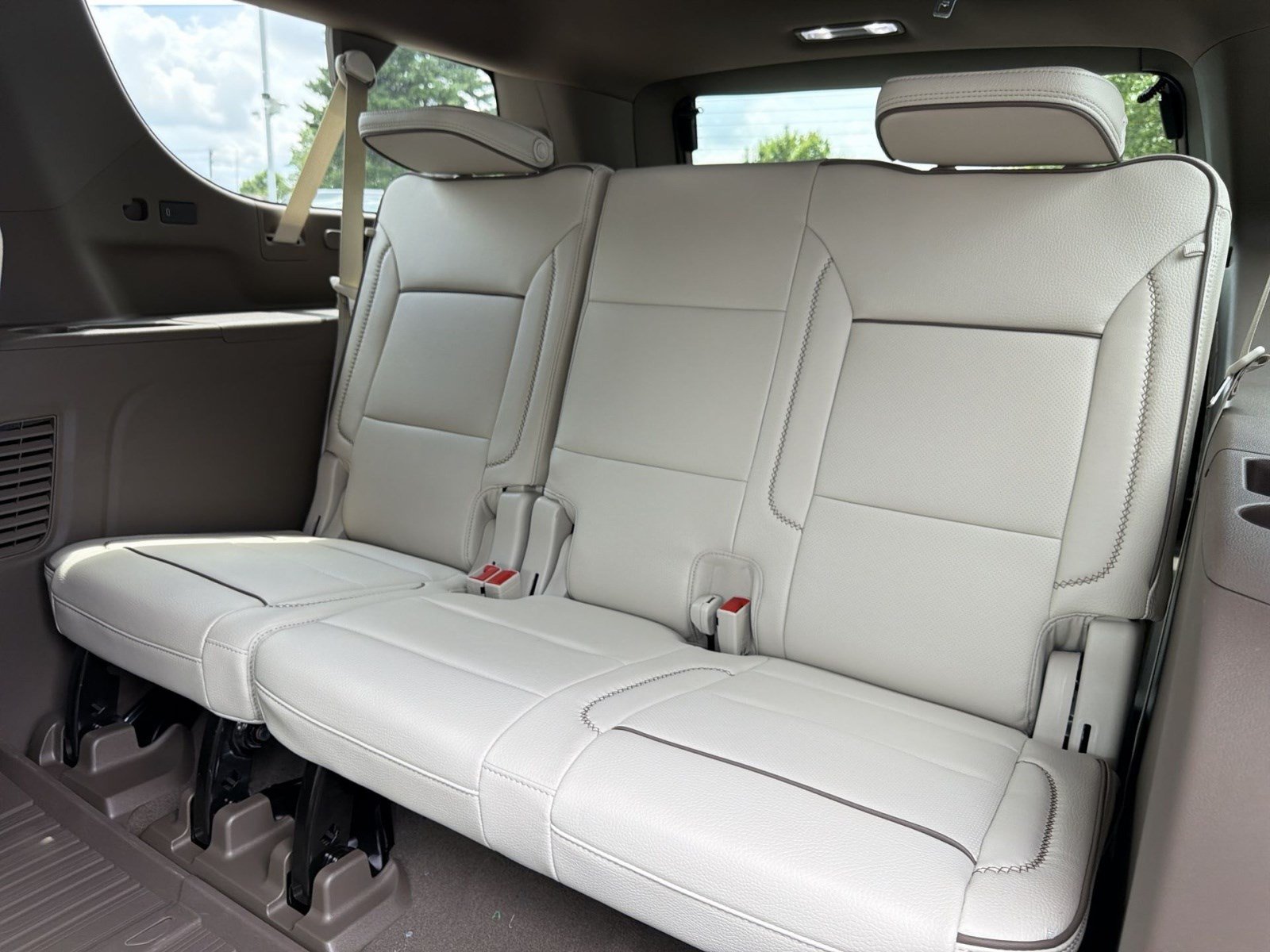 New 2026 GMC Yukon XL Denali w/ Denali Reserve Package AWD/4WD image 19