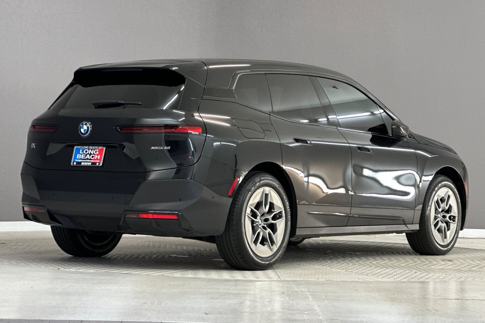 Certified 2023 BMW iX xDrive50 AWD/4WD image 9