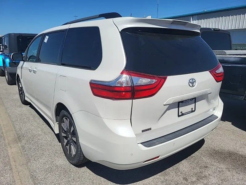 Used 2019 Toyota Sienna XLE w/ XLE Navigation Package AWD/4WD image 2
