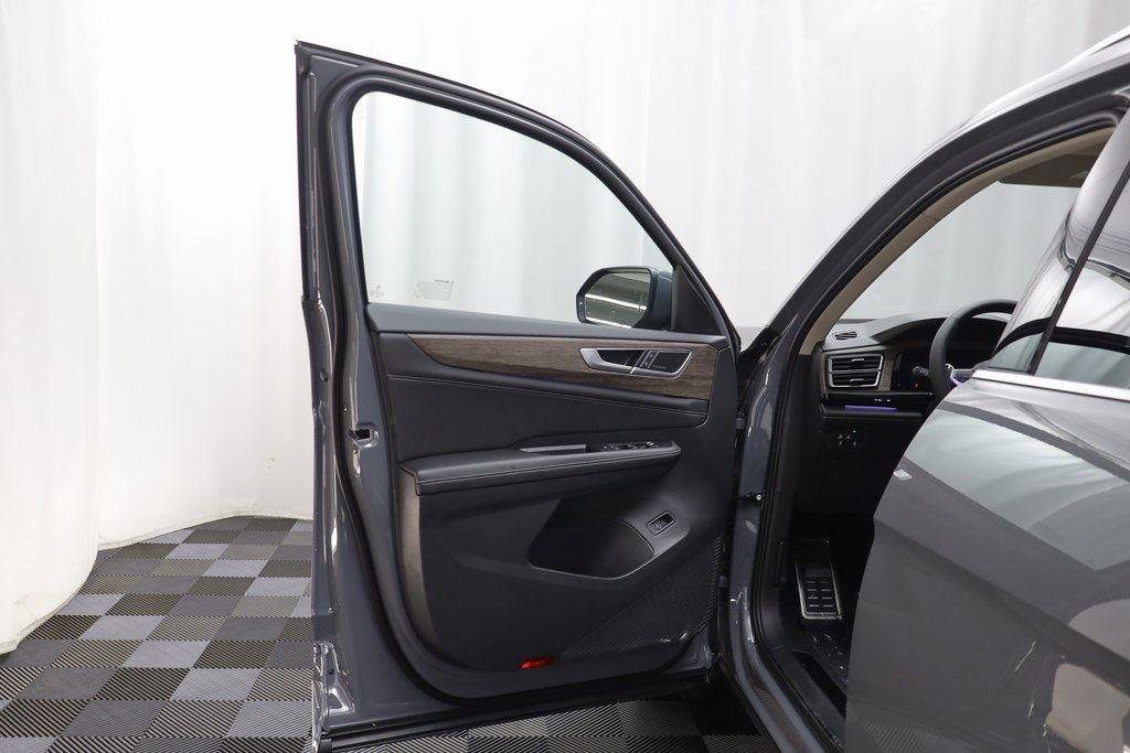 New 2026 Volkswagen Atlas SEL Premium R-Line image 5