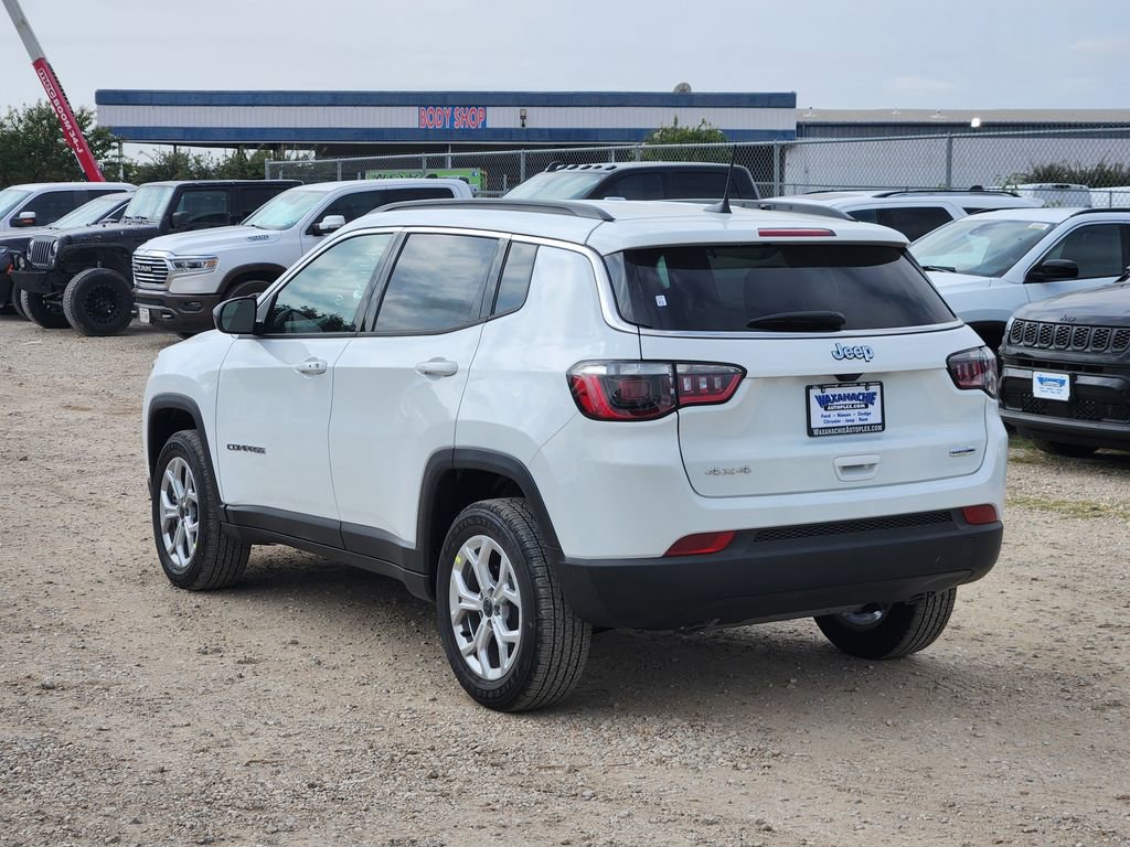 New 2026 Jeep Compass Latitude image 3