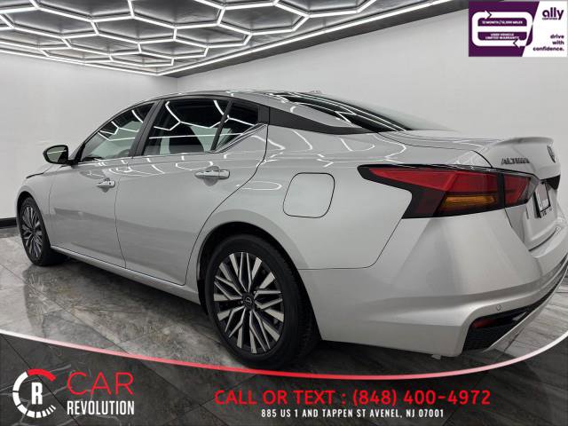 Used 2024 Nissan Altima 2.5 SV image 4