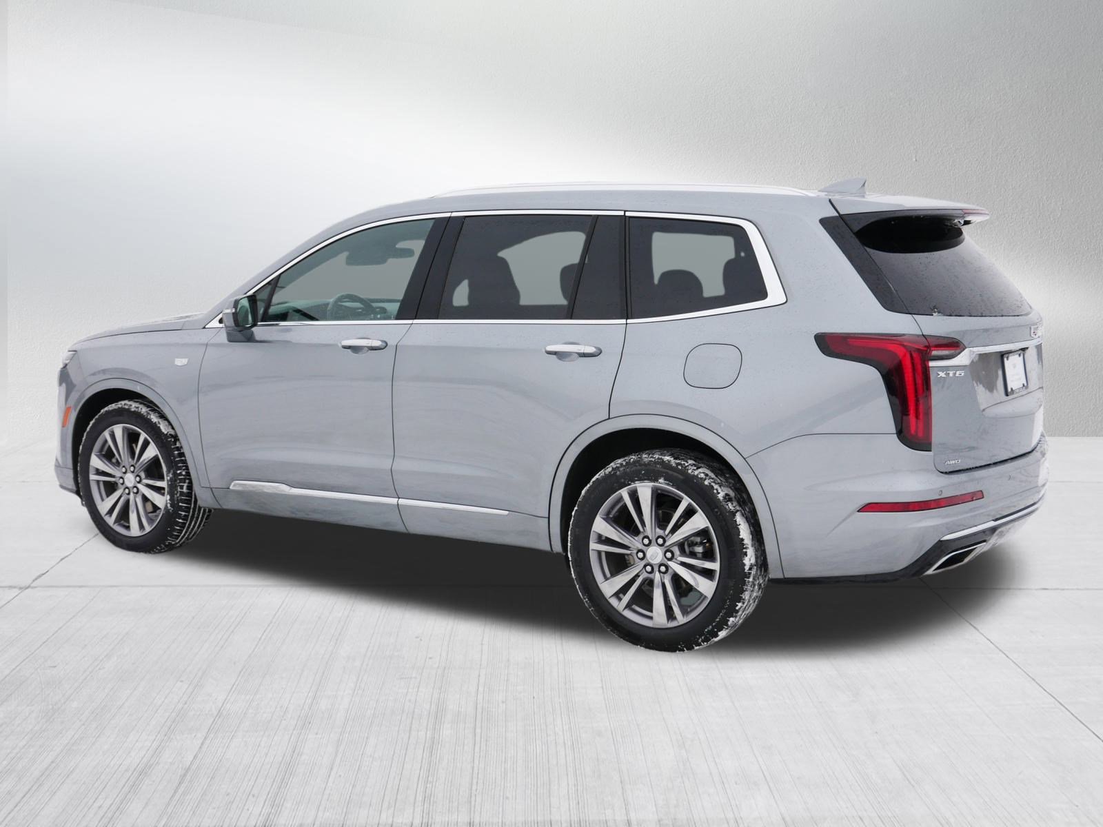 Certified 2025 Cadillac XT6 Premium Luxury image 4