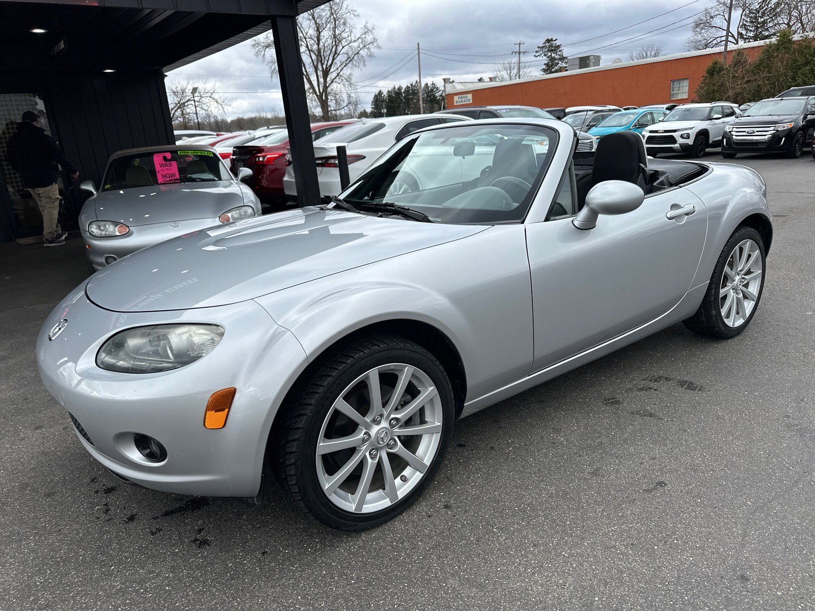Used 2008 MAZDA MX-5 Miata Touring image 2
