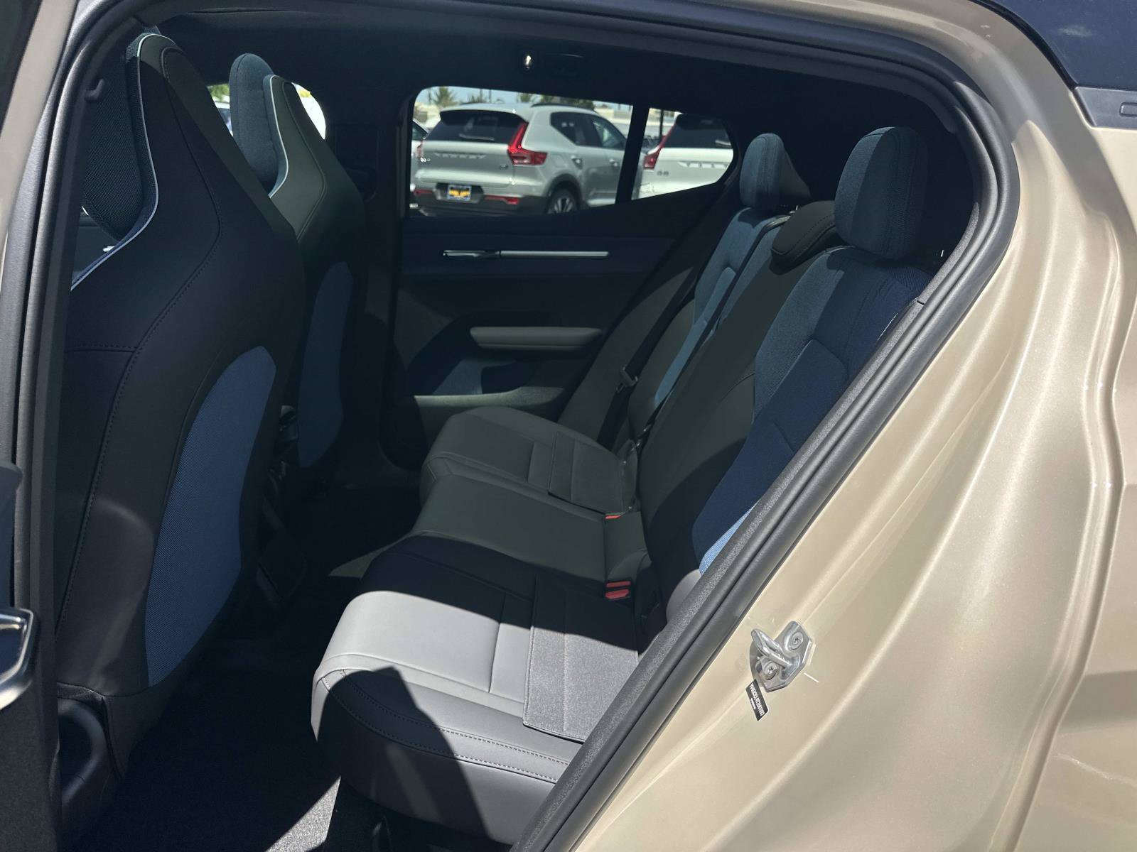 New 2026 Volvo EX30 Cross Country Ultra AWD/4WD image 17