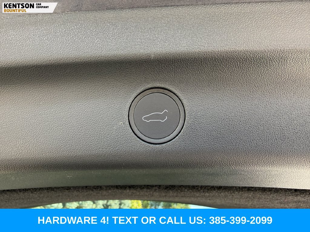 Used 2023 Tesla Model Y Long Range AWD/4WD image 32