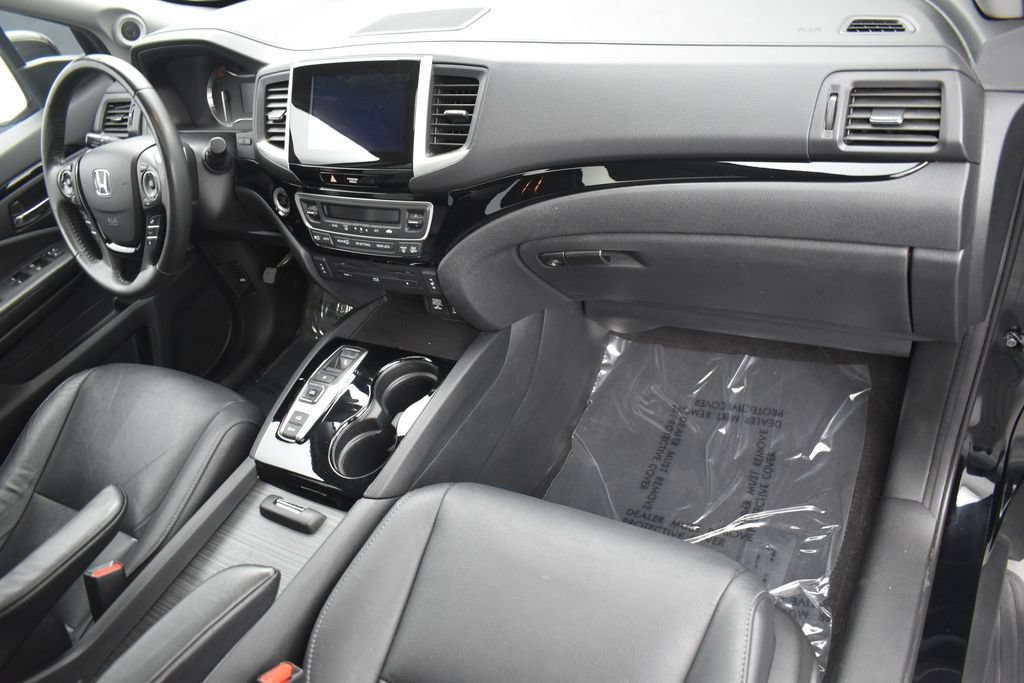 Used 2017 Honda Pilot Touring image 34