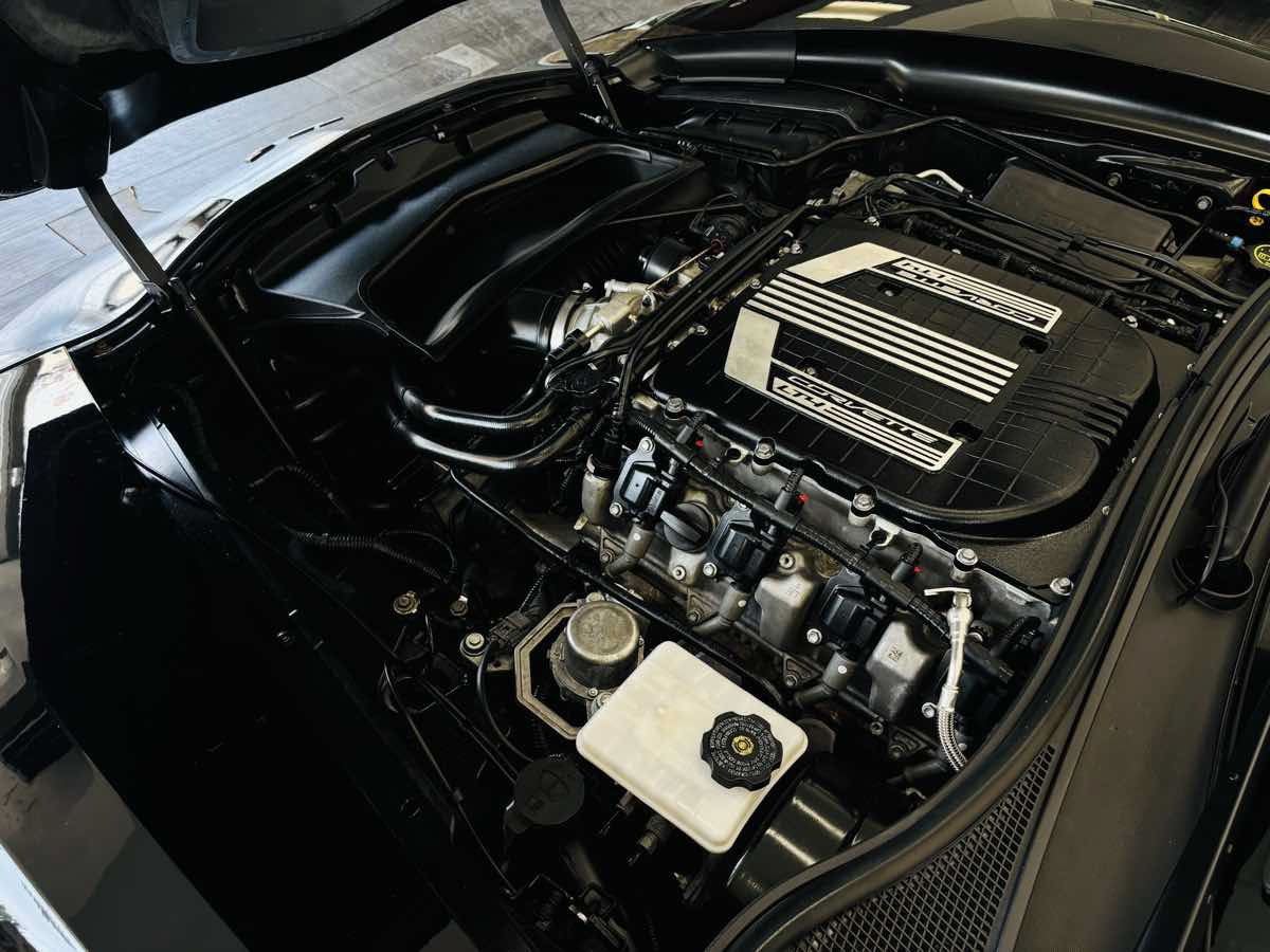 Used 2016 Chevrolet Corvette Z06 w/ 2LZ Preferred Equipment Group RWD image 18