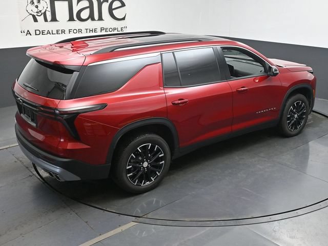 Certified 2025 Chevrolet Traverse LT w/ Sun and Wheel Package FWD image 44