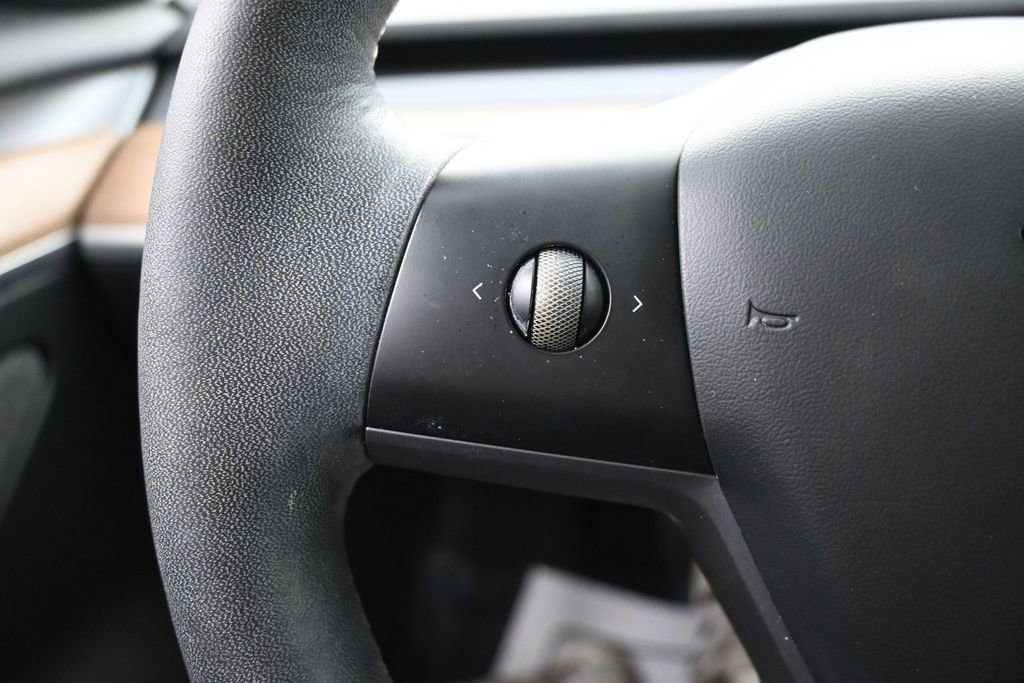 Used 2023 Tesla Model 3 Standard Range RWD image 24