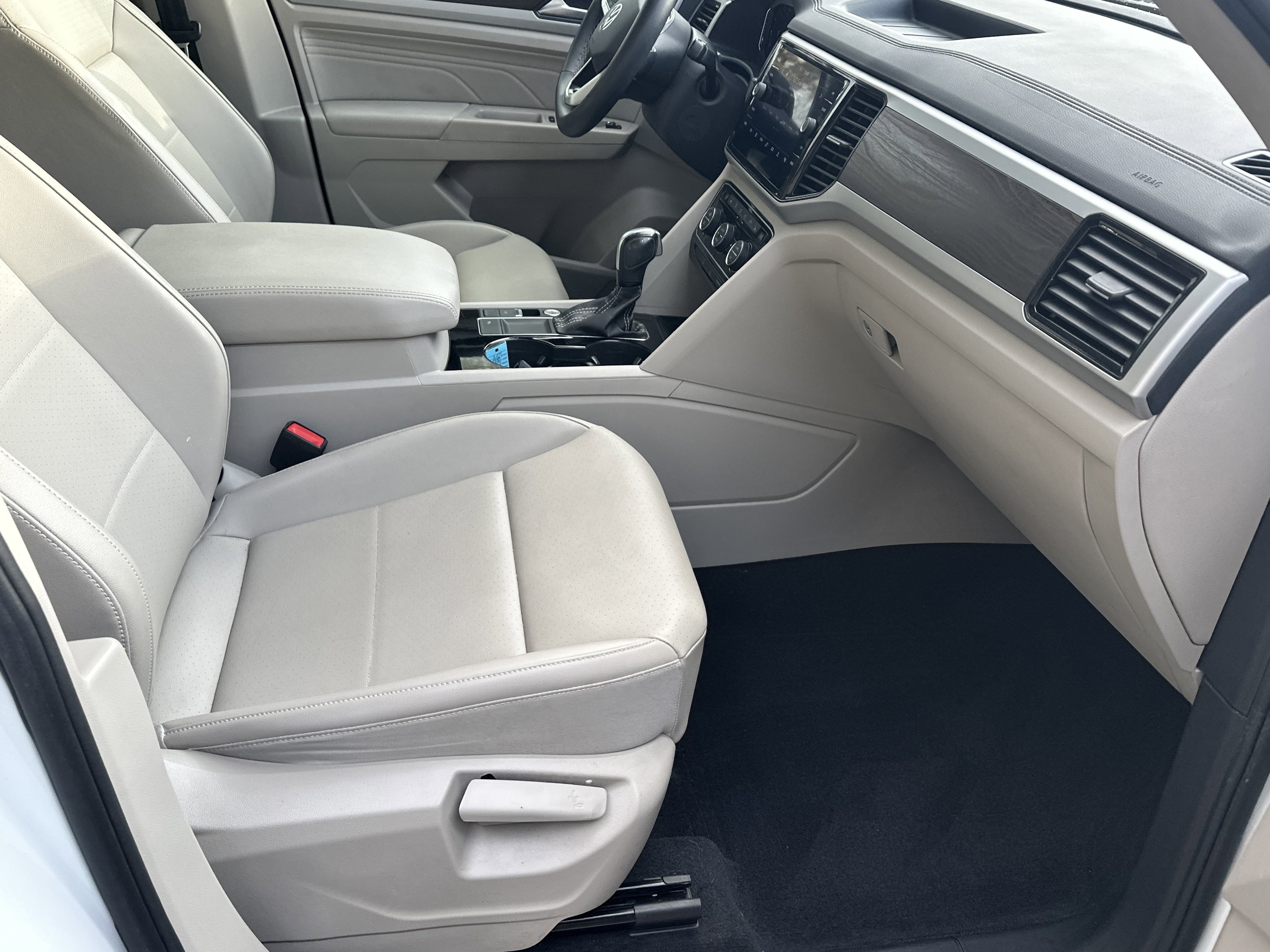 Used 2022 Volkswagen Atlas SE image 15