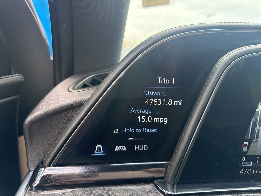 Used 2021 Cadillac Escalade ESV Premium Luxury image 22